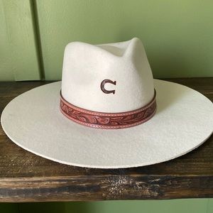 Charlie 1 Horse felt flat brim